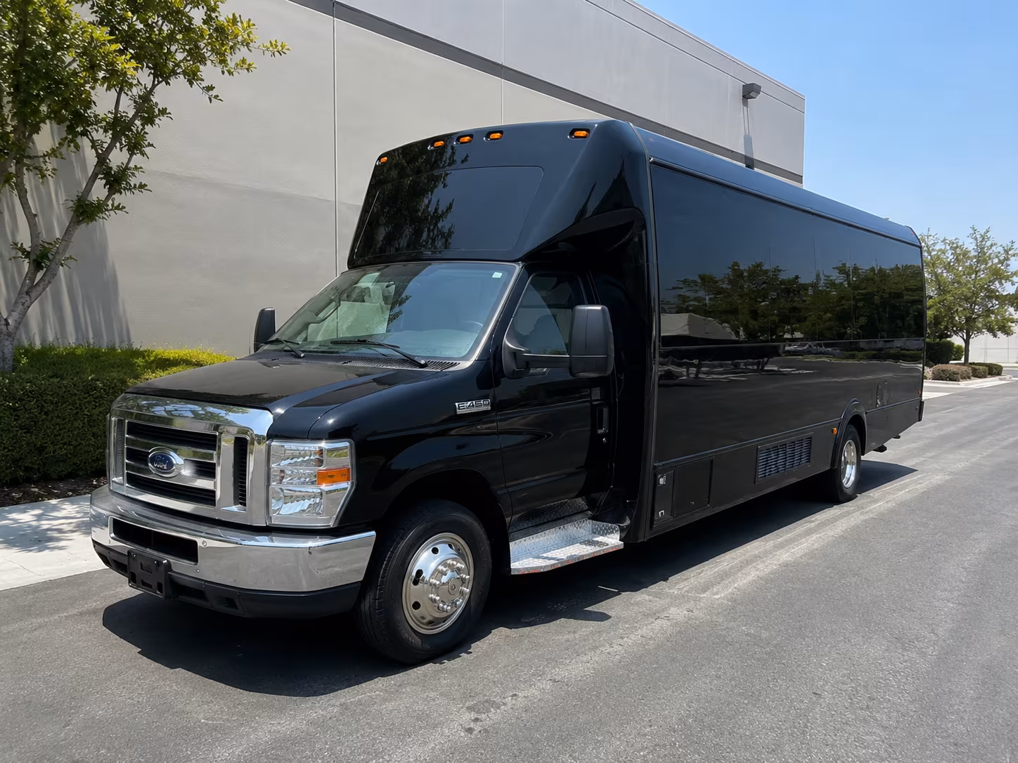 Gilbert Birthday, Sweet 16, & Quinceañera Party Bus Rentals